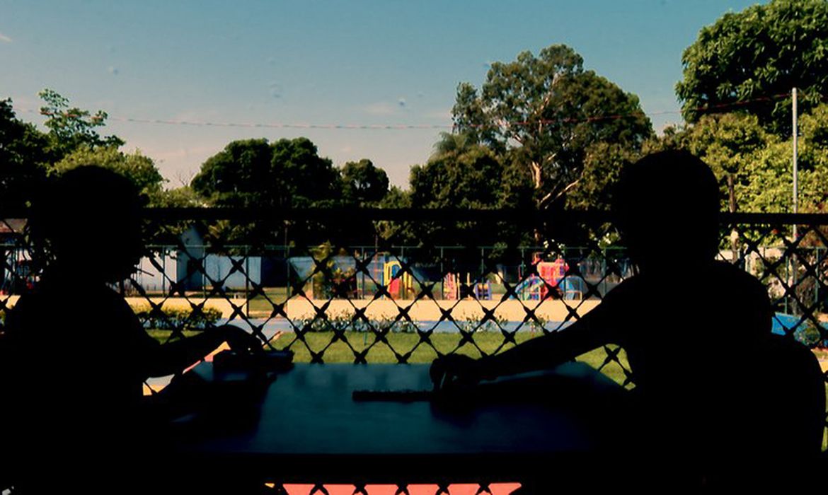 A Vida Depois do Acolhimento é tema do Caminhos da Reportagem