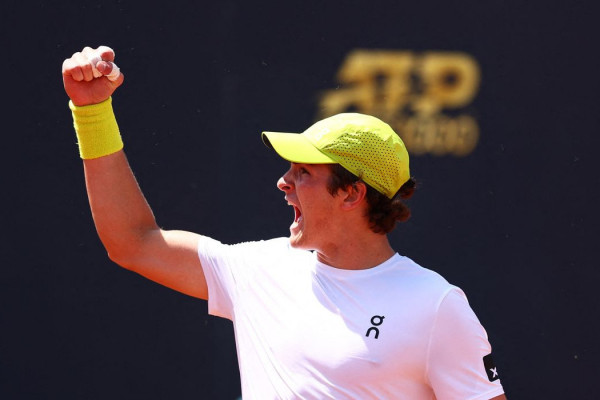 João Fonseca vence estreia contra atual campeão do ATP 500 da Basileia