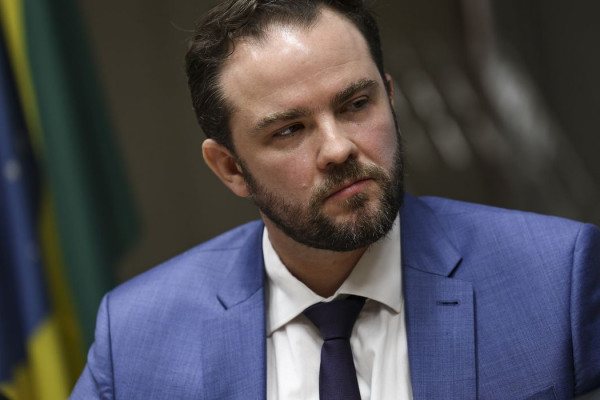 Projetos de lei renderão ao governo o mesmo que MP alternativa a IOF