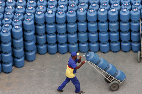 Caixa credencia revendedoras para o programa Gás do Povo