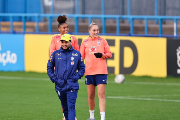 Arthur Elias espera equilíbrio em partida amistosa com Inglaterra