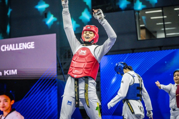 Maria Clara Pacheco é campeã mundial de taekwondo na China