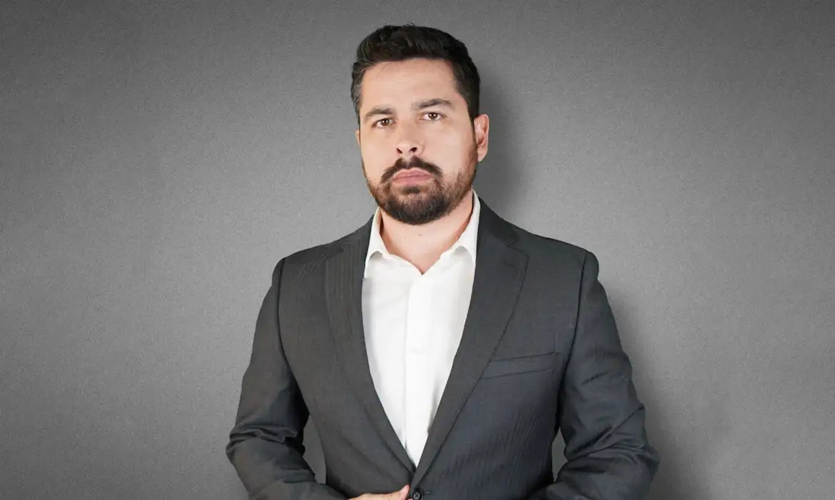 Moraes assina carta para intimar Paulo Figueiredo nos Estados Unidos 