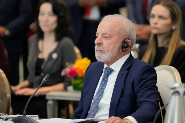 Lula aguarda reunião com Trump e aposta em solução a tarifaço