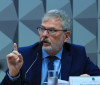 Ex-diretor do INSS nega vínculo político em depoimento à CPI