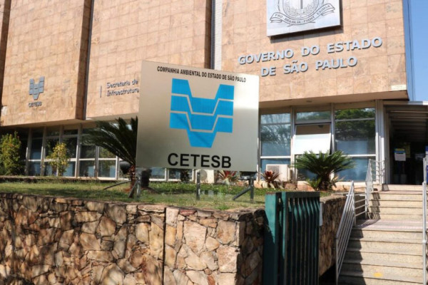 Cetesb investiga mortandade de peixes na cidade de Meridiano (SP)