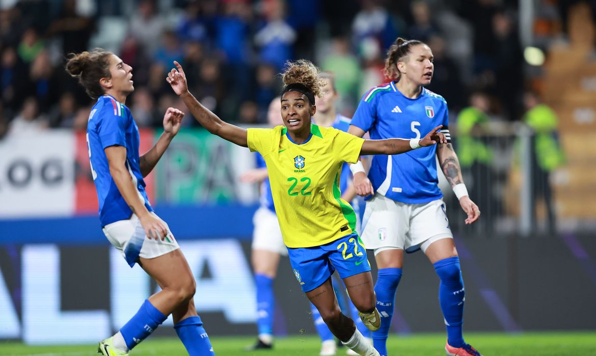 Brasil mantém hegemonia contra a Itália com vitória por 1 a 0
