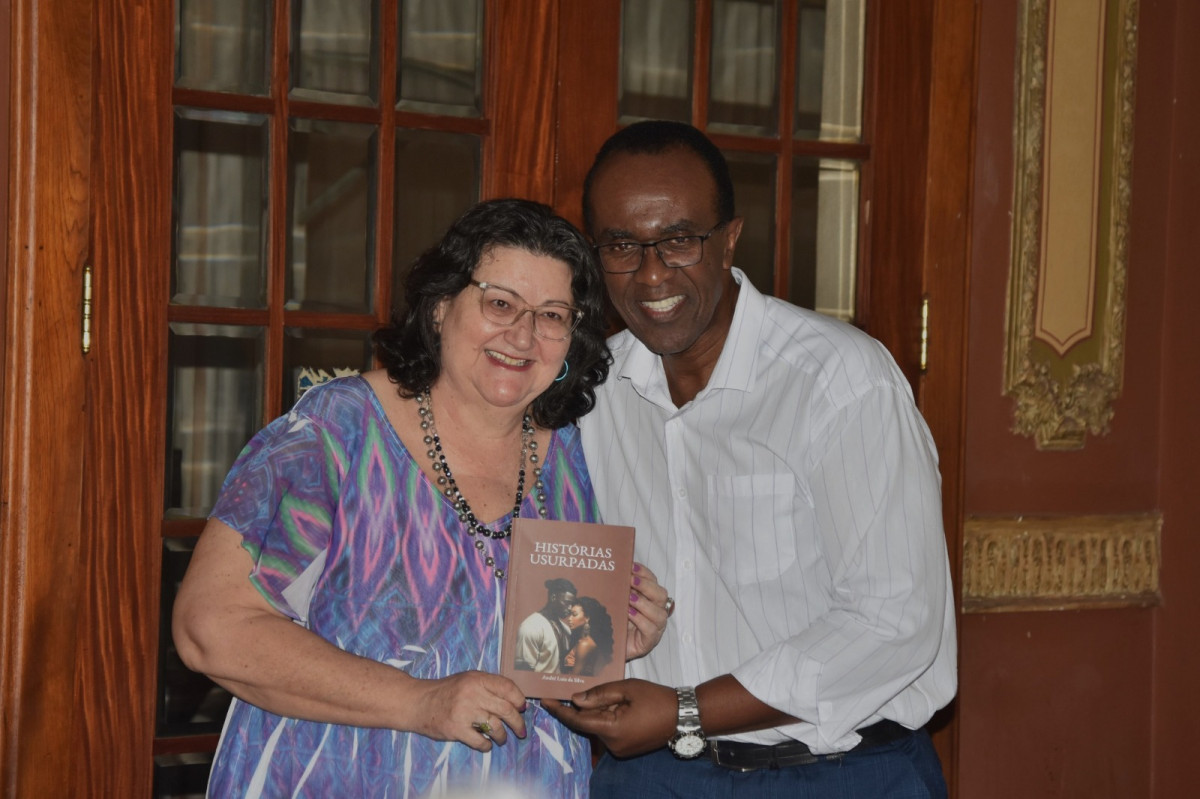 Cris Bezerra e André Luiz da Silva