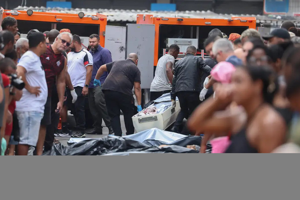 Governo do Rio estima 119 mortes; moradores retiram corpos da mata