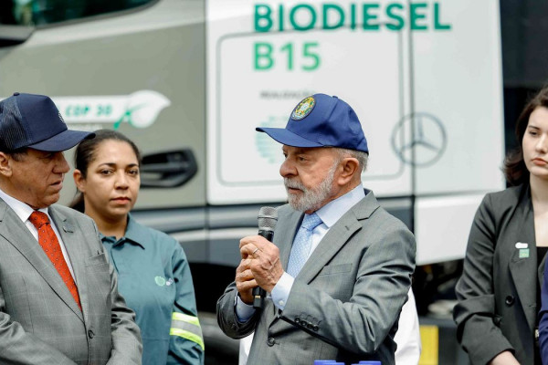 Lula propõe colocar biocombustíveis na pauta exportadora do Brasil