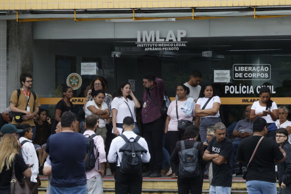 Famílias de mortos em operação no Rio reclamam de falta de informação