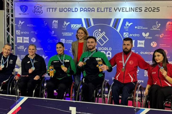 Tênis de mesa paralímpico: Thaís Severo leva ouro e prata na França