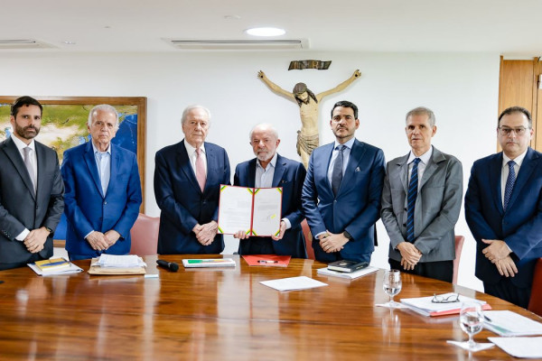 Lula assina projeto de lei Antifacção e envia ao Congresso 