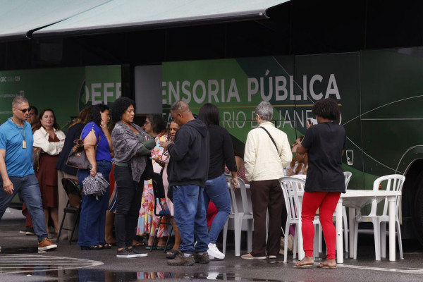 Relatos à ouvidoria da Defensoria do RJ citam violações em operação
