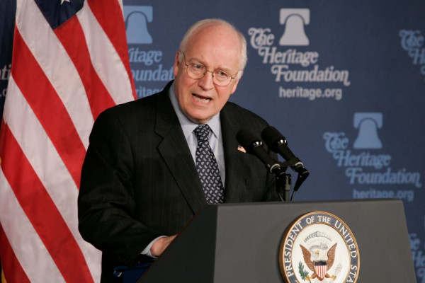Morre aos 84 anos ex-vice-presidente dos EUA Dick Cheney 