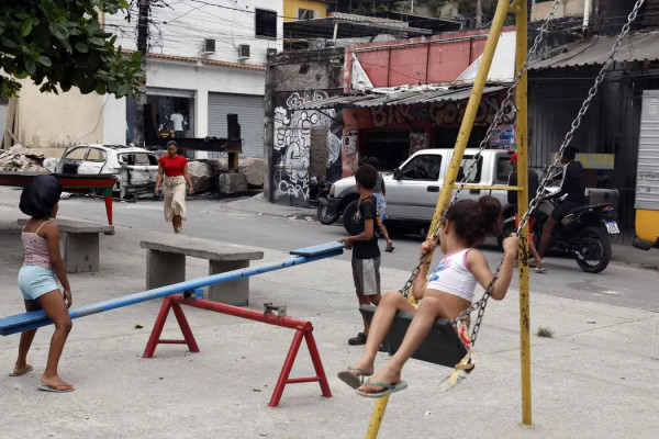 Unicef lança agenda de proteção a crianças e adolescentes de periferia