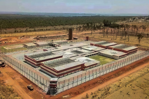 Sete líderes do Comando Vermelho vão para prisões federais