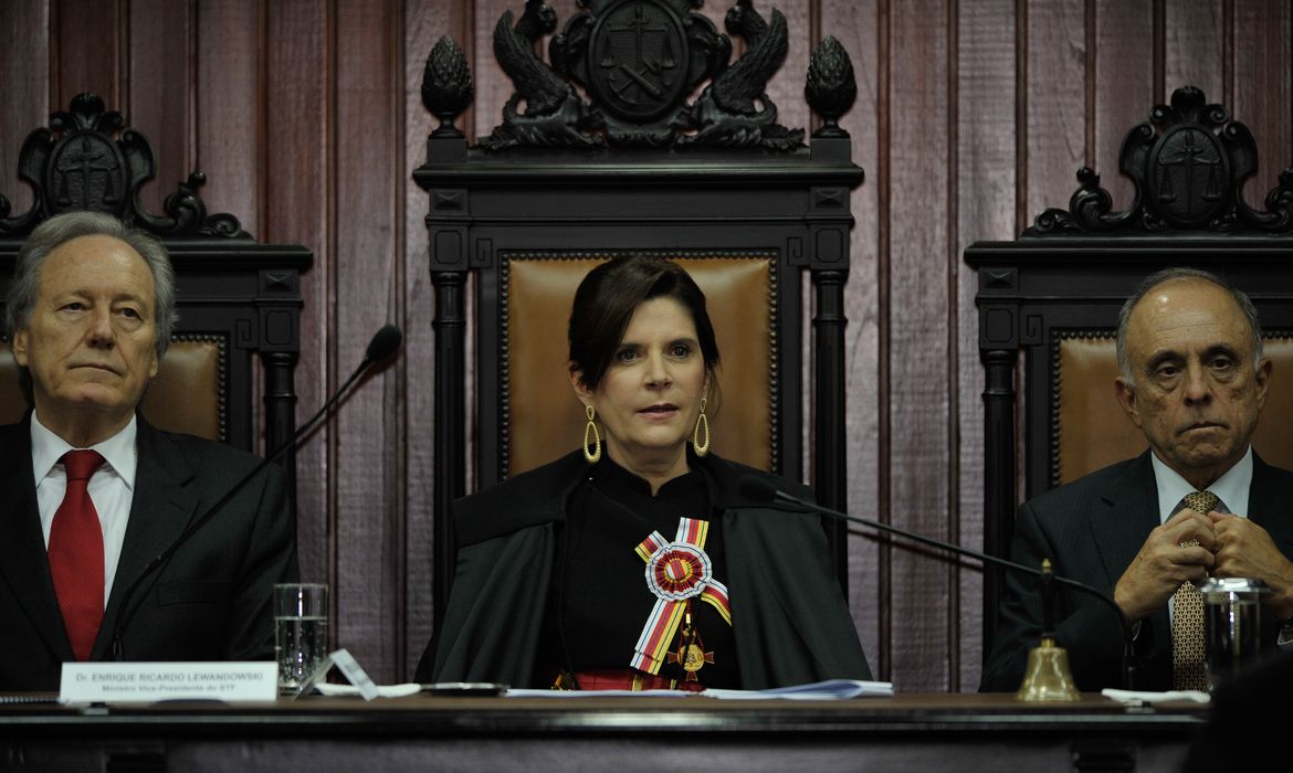 Presidente do STM aponta tom misógino em crítica de ministro