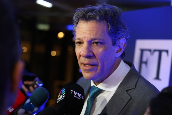 Dia muito importante para o Brasil, diz Haddad sobre isenção do IR
