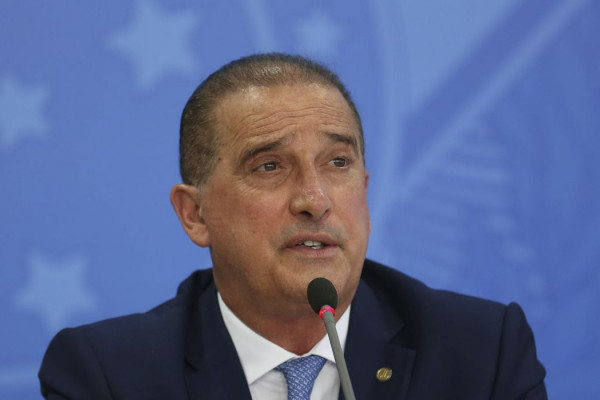 Problemas com descontos era recorrente, diz ministro de Bolsonaro