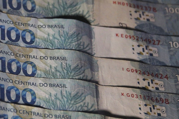 Brasil capta US$ 2,25 bilhões em títulos no mercado internacional