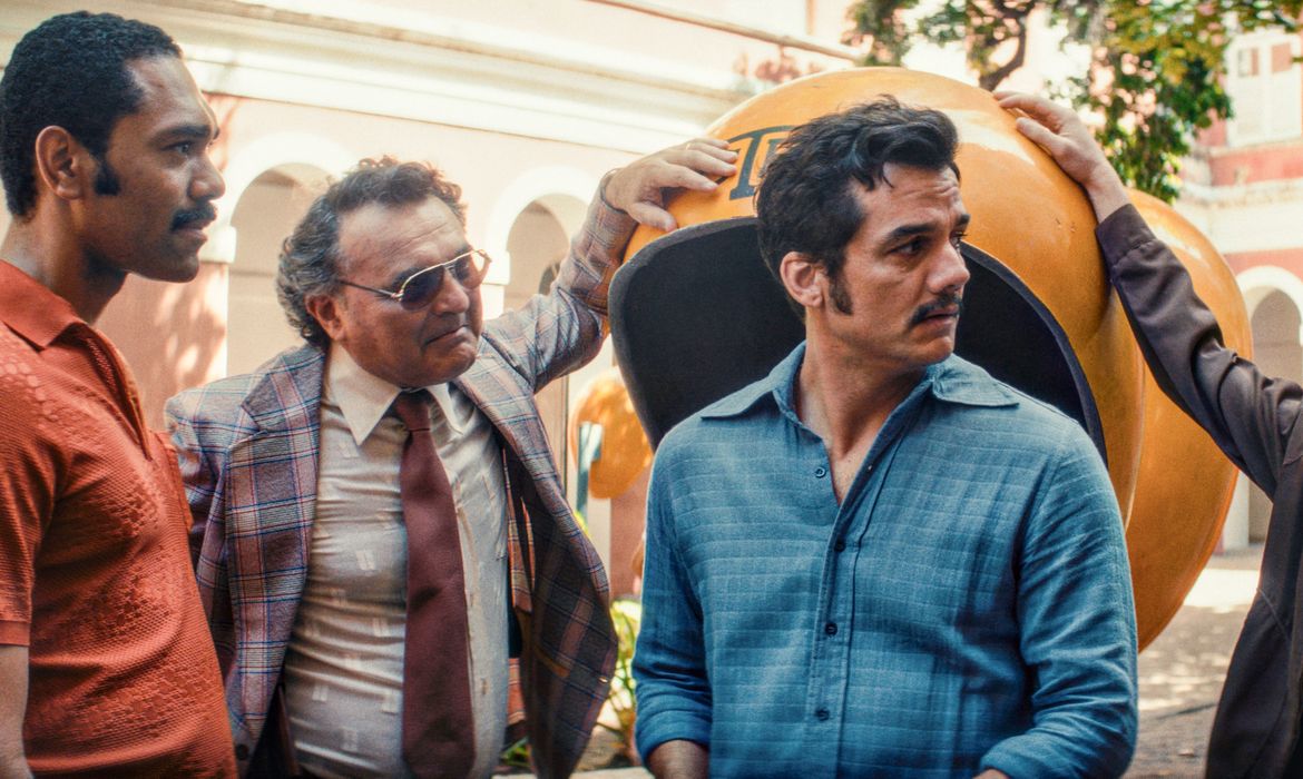 Filme O Agente Secreto chega aos cinemas em todo o país