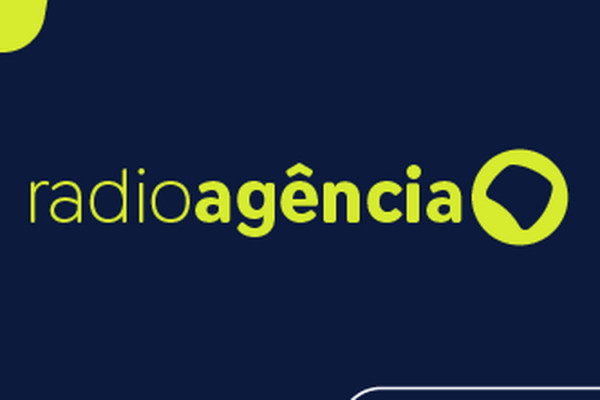 Podcast Ajudante Digital, da Radioagência Nacional, completa um ano