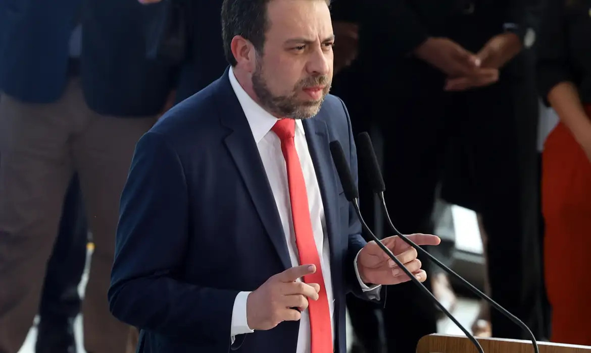 Programa do governo quer aprofundar conexão com as periferias