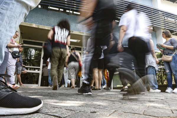 Enem 2025: 4,8 milhões participam do 1° dia de provas neste domingo