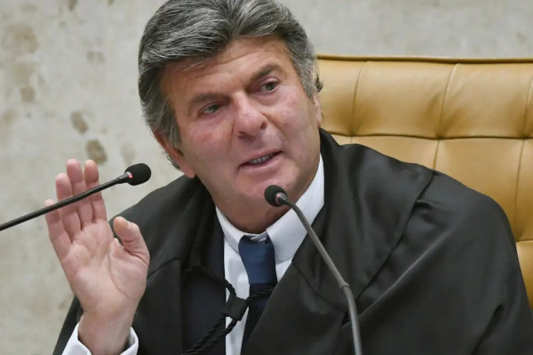 Fux participa de primeira sessão na Segunda Turma do STF