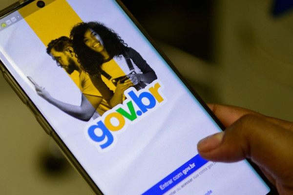 Atualização do app gov.br facilita uso por pessoas com deficiência