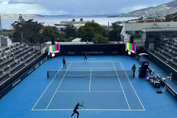 Brasil faz 1º treino para esteia nos playoffs da Billie Jean King Cup