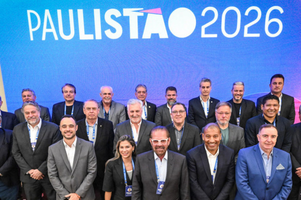 Cerimônia de apresentação da nova fórmula ocorreu após o congresso técnico