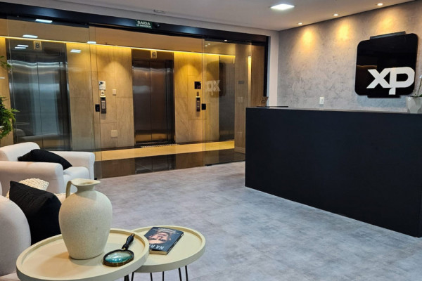 Com novo espaço na cidade, corretora anuncia contratações