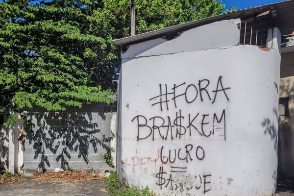 Vítimas de afundamento de solo criticam acordo entre Braskem e Alagoas