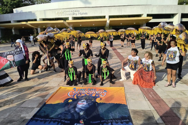 Ato na UFPA enterra simbolicamente combustíveis fósseis