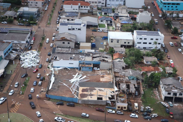 Governo garante verbas e serviços após tornado que atingiu o Paraná