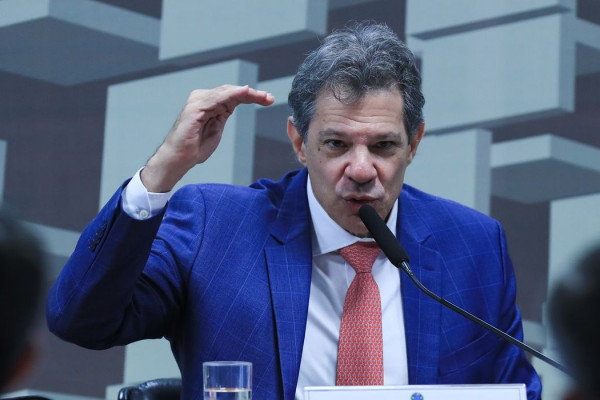 Haddad pede que Câmara aprove projeto sobre devedor contumaz