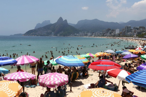 Rio de Janeiro bate recorde de turistas internacionais em 2025