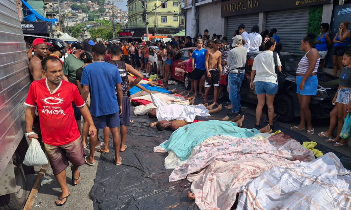 Polícia do RJ relata à Justiça cenário de guerra na Operação Contenção