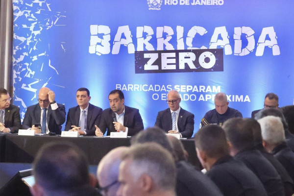 Governo fluminense anuncia plano para remover barricadas em 12 cidades