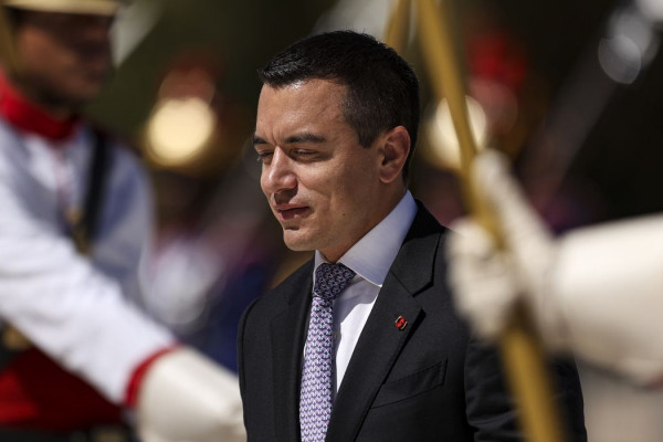 Em referendo, Equador rejeita instalar bases militares estrangeiras