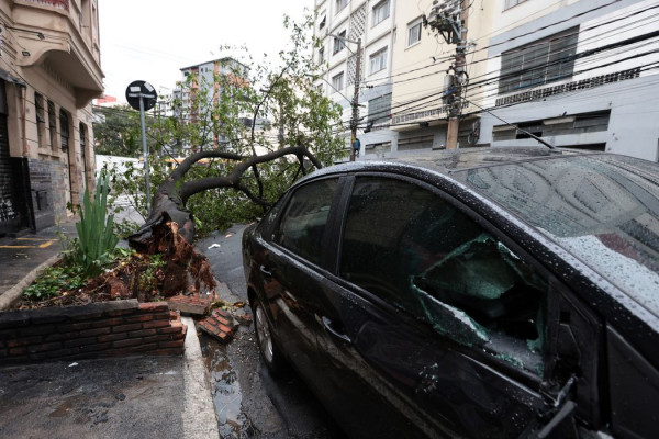 Semana começa com possibilidade de chuvas fortes no Sul e Sudeste