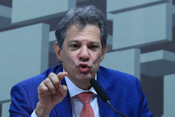 Haddad avalia como robusto processo do BC sobre o Banco Master 