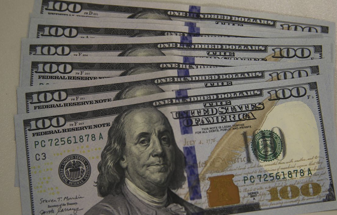 Dólar encosta em R$ 5,34 após ata de reunião do Banco Central dos EUA