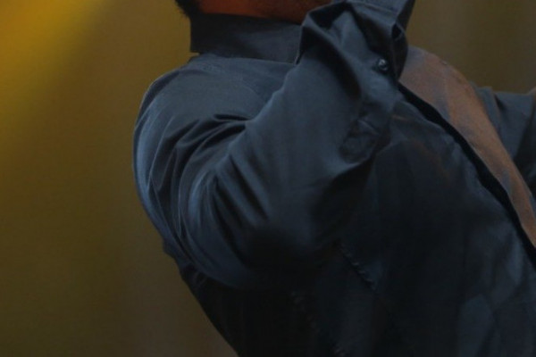 Jean William apresenta ao vivo as faixas de ECOS, álbum que une canto lírico e sonoridades da música brasileira