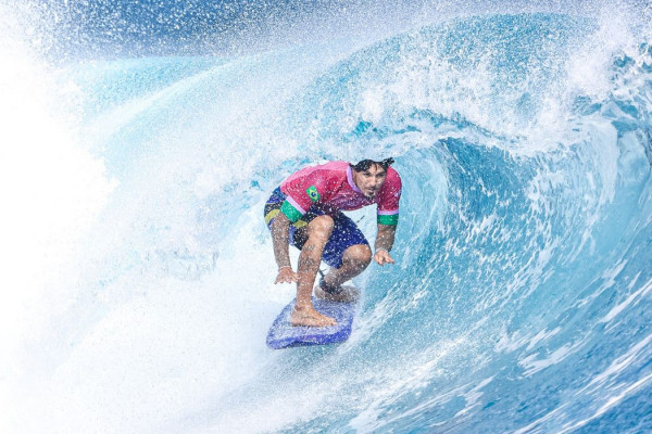 Gabriel Medina retorna ao Circuito Mundial de Surfe em 2026