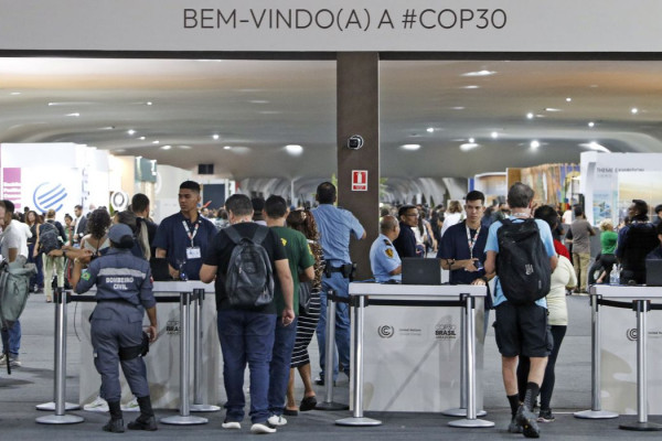 Novo rascunho de documento da COP30 avança em alguns pontos