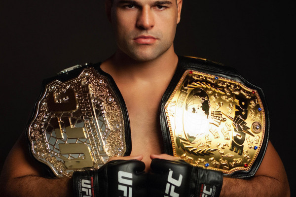  Shogun conquistou o cinturão dos meio-pesados do UFC em 2010