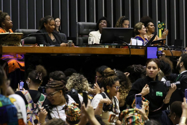 Sessão solene na Câmara homenageia Marcha das Mulheres Negras